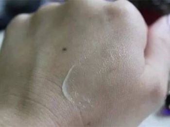 sk2大眼眼霜怎么样好用吗，适合什么年龄  眼霜 好用 年龄 美白祛黄 第4张