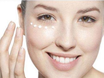 没有眼霜用什么代替眼霜，六种方式呵护眼部