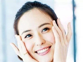 没有眼霜用什么代替眼霜，六种方式呵护眼部  眼霜 美白祛黄 第4张