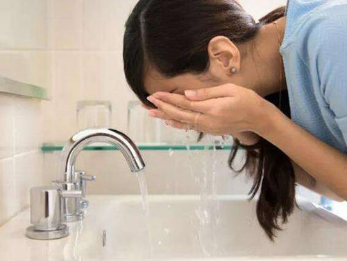 粉刺挑完多久才能好，怎么消除红肿  粉刺 红肿 美白祛黄 第3张