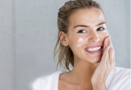 干性皮肤为什么会长痘，怎么办  干性皮肤 美白祛黄 第4张