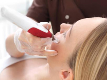 做完微针爆痘正常吗，怎么办  微针 爆痘 美白祛黄 第5张