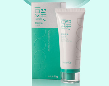 青春期用什么洗面奶好，男生女生通用预防青春痘