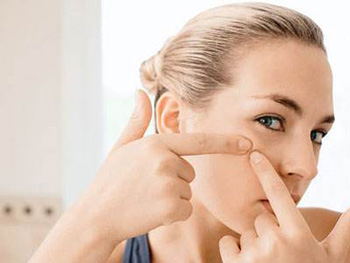 脸干长痘痘是什么原因，怎么办  脸干长痘 美白祛黄 第3张