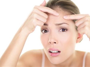 额头长痘痘什么原因，六种原因你了解吗  痘痘 额头 原因 美白祛黄 第5张