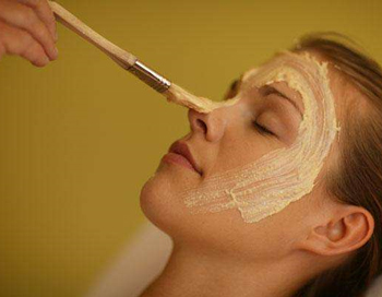 有痘痘能用清洁面膜吗，痘肌护肤常识  痘痘 清洁面膜 美白祛黄 第2张