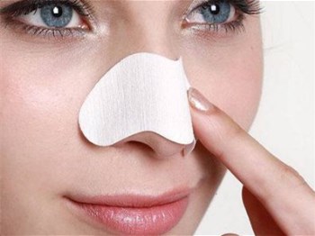 鼻子有白头粉刺什么原因怎么办  粉刺 鼻子 怎么办 美白祛黄 第3张