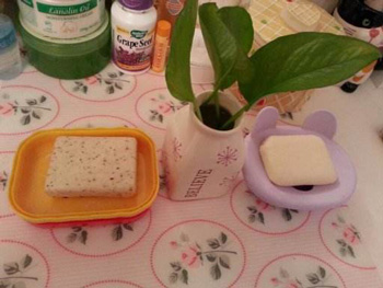 化妆品中的致痘成分，分析常见的5种  致痘 美白祛黄 第4张