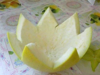 柚子皮怎么祛痘，水果祛痘大揭秘  祛痘 柚子 美白祛黄 第4张