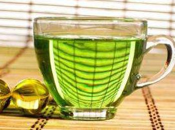 绿茶水敷脸可以祛痘吗，推荐2种方法  祛痘 绿茶水 美白祛黄 第2张