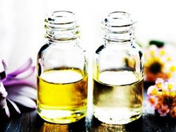 茶树油祛痘有效吗效果如何怎么使用  祛痘 美白祛黄 第4张