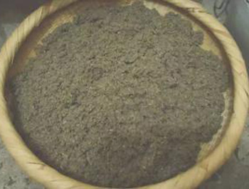 艾草灰怎么祛痘，推荐两种方法  艾草灰 祛痘 美白祛黄 第2张