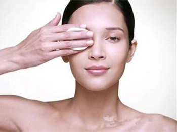 痘痘粉刺用贝德玛怎么样，告诉你粉刺痘痘怎么卸妆  粉刺 痘痘 美白祛黄 第4张