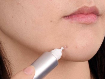 isdin怡思丁疤痕膏去痘印有效果吗  美白祛黄 第3张