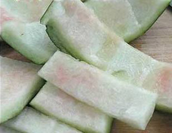 西瓜皮祛痘印效果怎么样,学会两种方法 去痘印 西瓜皮 美白祛黄 第3张 西瓜皮祛痘印效果怎么样,学会两种方法 去痘印 西瓜皮 美白祛黄 第3张