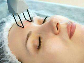 激光祛痘印后几天脱落，需要注意什么  祛痘印 美白祛黄 第3张