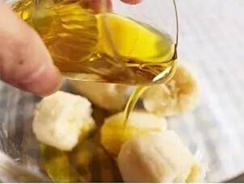 痘疤怎么消除小妙招,招招治痘印 去痘印 美白祛黄 第5张 痘疤怎么消除小妙招,招招治痘印 去痘印 美白祛黄 第5张