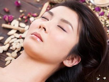 青春痘疤痕疙瘩怎么治，四种方法摆脱疙瘩  青春痘 疙瘩 美白祛黄 第3张