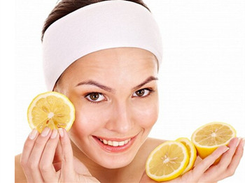 柠檬敷脸能去痘印吗,别损伤皮肤哦 去痘印 美白祛黄 第1张 柠檬敷脸能去痘印吗,别损伤皮肤哦 去痘印 美白祛黄 第1张