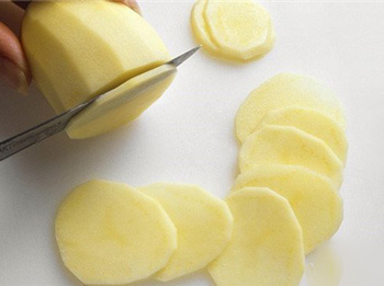 生土豆片可以去痘印吗，天然祛痘印的方法