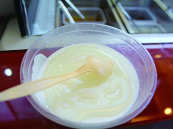 酸奶去痘印法这是个十分简单的小妙招  去痘印 美白祛黄 第3张