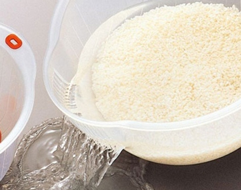 用什么洗脸去痘印，五种方法洗出好肌肤  洗脸 美白祛黄 第2张