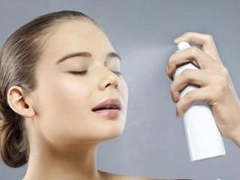 脸部缺水严重怎么补水，五招给肌肤喝饱水  脸部 美白祛黄 第3张