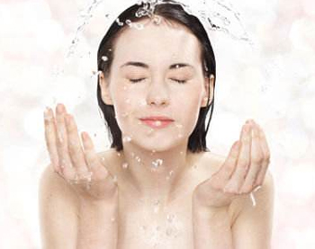 脸干怎么快速补水偏方，五个补水偏方推荐