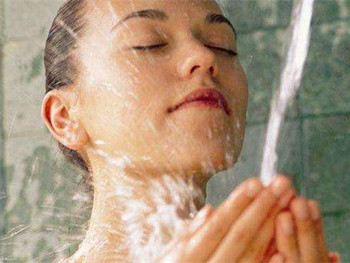 皮肤干燥是什么原因，六大根本原因  皮肤干燥 美白祛黄 第3张