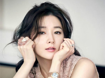 韩国女人夏天皮肤怎么保养，跟着明星学保养  皮肤保养 美白祛黄 第3张