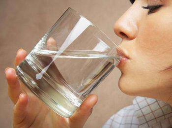 皮肤干燥瘙痒怎么办，5大方法有效解决  干燥瘙痒 美白祛黄 第2张