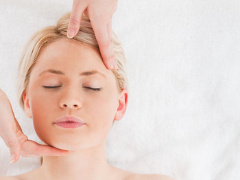 脸干燥起皮补水小妙招，五招解决问题  皮肤干燥 美白祛黄 第3张