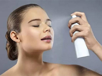 脸干燥起皮补水小妙招，五招解决问题  皮肤干燥 美白祛黄 第5张