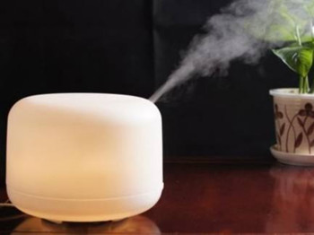 脸上皮肤干燥起皮怎么办，五种改善小方法  皮肤干燥 美白祛黄 第3张