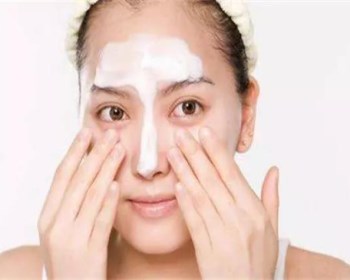 为什么脸上毛孔越来越大，应该怎么改善  毛孔 粗大 方法 美白祛黄 第2张