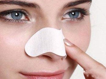 如何正确挤黑头不伤皮肤，最大限度保护肌肤  黑头 皮肤 美白祛黄 第2张