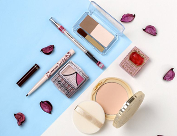 毛孔堵塞不上妆，教你避免上妆浮粉  毛孔堵塞 美白祛黄 第2张