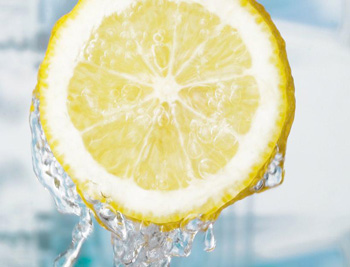 柠檬可以缩小毛孔吗，教你三种方法  柠檬 美白祛黄 第2张