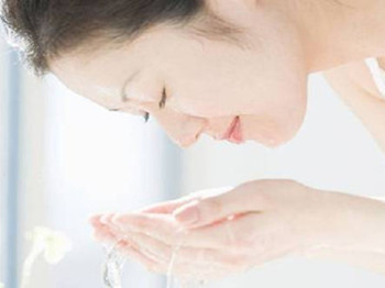 用什么洗脸可以缩小毛孔，这些你知道吗