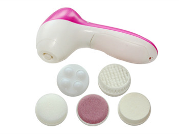 用洁面仪之后毛孔粗大是真的吗  毛孔粗大 美白祛黄 第2张