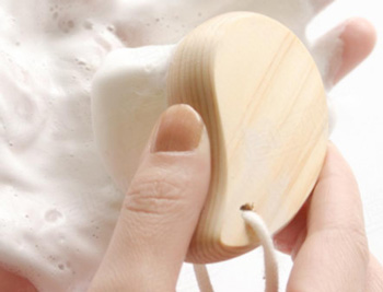 洁面刷会变大毛孔吗，怎样使用洁面刷  洁面刷 美白祛黄 第4张