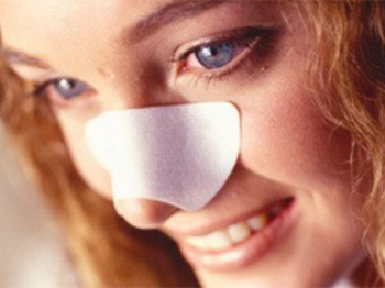 用完鼻贴后怎么收缩毛孔，六种方法快速收细毛孔  收缩毛孔 美白祛黄 第1张