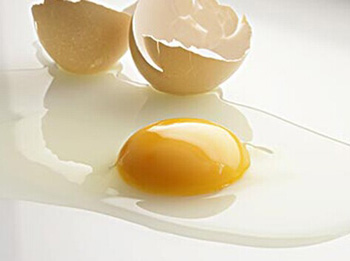 维生素e能缩小毛孔吗，怎么使用  维生素E 美白祛黄 第2张