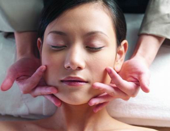 诗漫丹毛孔洗澡多少钱  诗漫丹 美白祛黄 第4张