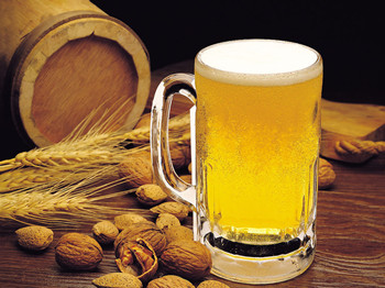 啤酒收缩毛孔的方法，夏天超实用  收缩毛孔 美白祛黄 第2张