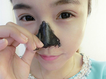 用鼻贴去黑头是不是毛孔越大，看过就知道  毛孔粗大 收缩毛孔 美白祛黄 第2张