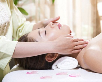 皮肤毛孔粗大有黑头粉刺怎么办  毛孔粗大 美白祛黄 第5张