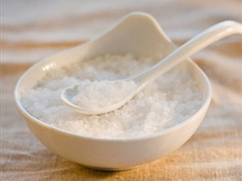 油性皮肤毛孔粗大用盐水洗可以吗  油性皮肤 毛孔粗大 美白祛黄 第2张