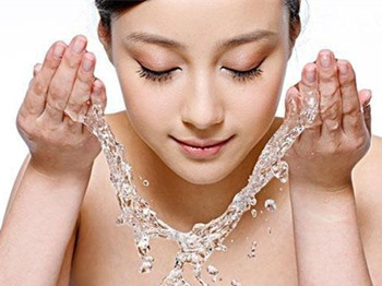 蜂蜜涂脸会堵塞毛孔吗  毛孔堵塞 美白祛黄 第3张