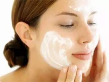 用洗面奶会使毛孔变大吗  洗面奶 毛孔粗大 美白祛黄 第2张